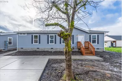 601 Helton St, Castle Rock, WA 98611 - Photo 2