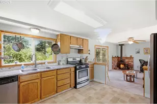 1109 Country Club Rd, Hood River, OR 97031 - Photo 12
