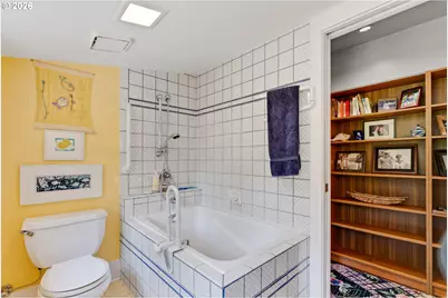 811 SW 58th Ave, Portland, OR 97221 - Photo 30