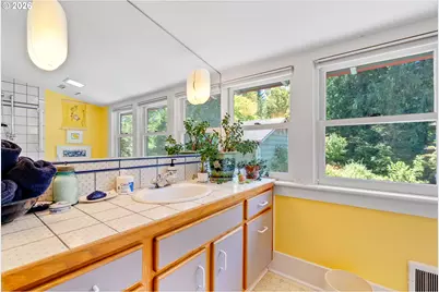 811 SW 58th Ave, Portland, OR 97221 - Photo 28