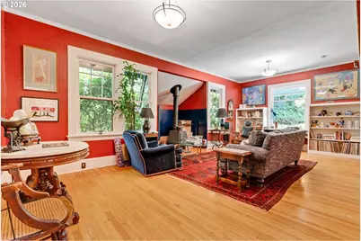 811 SW 58th Ave, Portland, OR 97221 - Photo 8