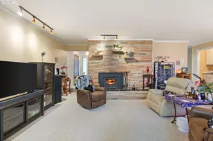 674 Youngs Ln, Roseburg, OR 97471 - Photo 8