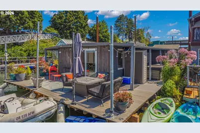 1633 N Jantzen Ave, Portland, OR 97217 - Photo 2