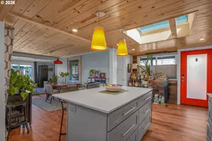 1633 N Jantzen Ave, Portland, OR 97217 - Photo 8