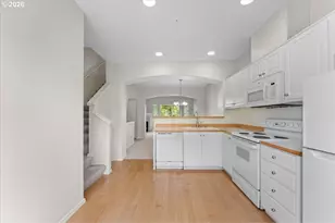 13700 SW Scholls Ferry Rd, Beaverton, OR 97007 - Photo 16