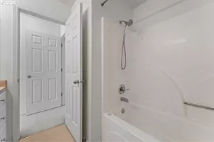 13700 SW Scholls Ferry Rd, Beaverton, OR 97007 - Photo 28