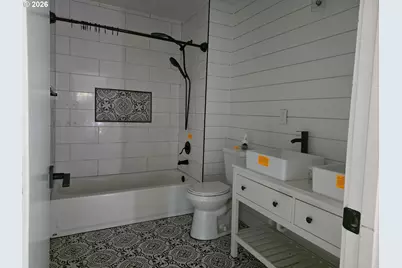 5711 SE 123rd Ave, Portland, OR 97236 - Photo 8