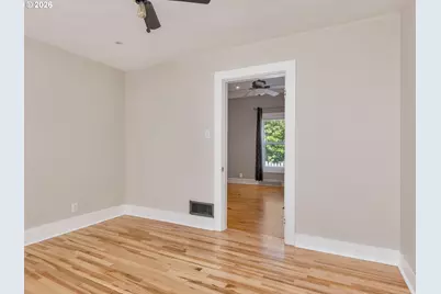 1119 5th St, Oregon City, OR 97045 - Photo 32