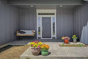 37501 Steelhead St, Sandy, OR 97055 - Photo 2