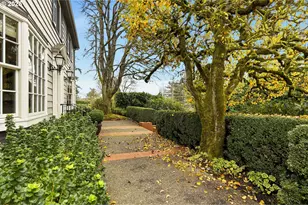 3484 SW Brentwood Dr, Portland, OR 97201 - Photo 4