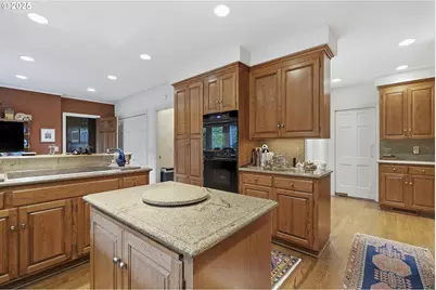 3484 SW Brentwood Dr, Portland, OR 97201 - Photo 20