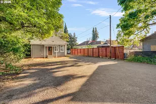635 SE Walnut St, Hillsboro, OR 97123 - Photo 44