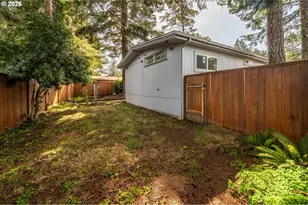 505 Shorepines Pl, Coos Bay, OR 97420 - Photo 38