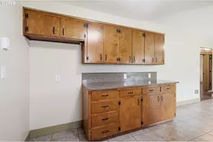1190 Sanborn Ave, Eugene, OR 97404 - Photo 12
