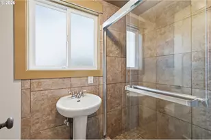 1190 Sanborn Ave, Eugene, OR 97404 - Photo 18