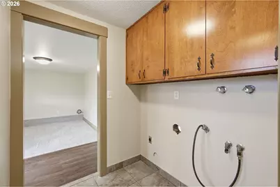 1190 Sanborn Ave, Eugene, OR 97404 - Photo 32