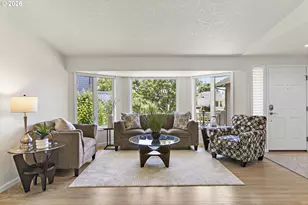 13090 Princeton Ct, Lake Oswego, OR 97035 - Photo 4