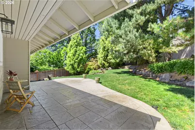 13090 Princeton Ct, Lake Oswego, OR 97035 - Photo 26