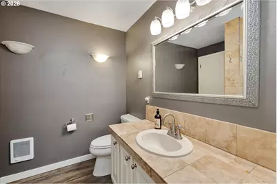 1041 Cannon Dr, Hood River, OR 97031 - Photo 22