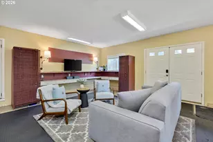 1041 Cannon Dr, Hood River, OR 97031 - Photo 26