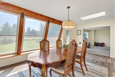 1041 Cannon Dr, Hood River, OR 97031 - Photo 10