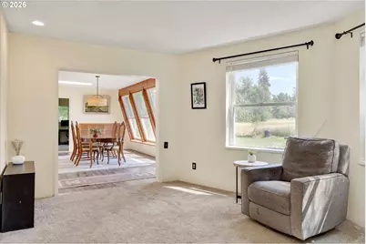 1041 Cannon Dr, Hood River, OR 97031 - Photo 14