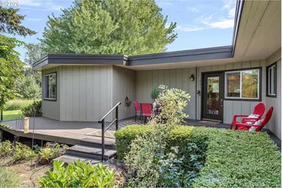 1041 Cannon Dr, Hood River, OR 97031 - Photo 1