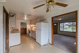 341 NE Cambridge Cir, Corvallis, OR 97330 - Photo 8