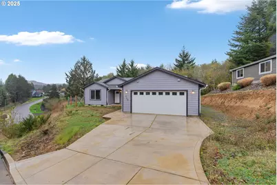 320 Providence Dr, Reedsport, OR 97467 - Photo 2
