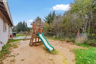 320 Providence Dr, Reedsport, OR 97467 - Photo 24