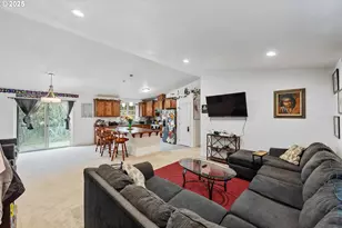 320 Providence Dr, Reedsport, OR 97467 - Photo 4