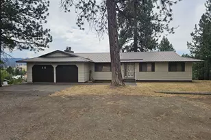 202 E Despain St, Ukiah, OR 97880 - Photo 2