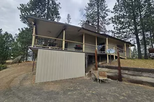 202 E Despain St, Ukiah, OR 97880 - Photo 6