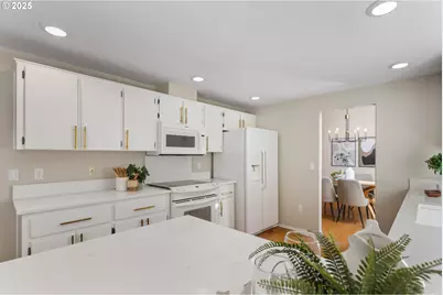 17239 Rebecca Ln, Lake Oswego, OR 97035 - Photo 10