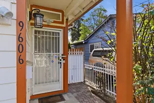 9606 N Clarendon Ave, Portland, OR 97203 - Photo 2