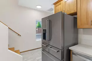 9606 N Clarendon Ave, Portland, OR 97203 - Photo 16