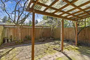 9606 N Clarendon Ave, Portland, OR 97203 - Photo 36