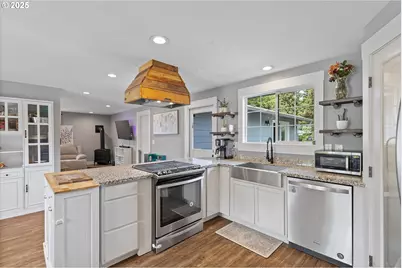 19735 SW Rosa Rd, Beaverton, OR 97078 - Photo 6