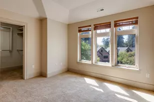 5055 W Sunset Dr, Lake Oswego, OR 97035 - Photo 30