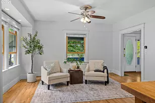 216 S Iowa St, Portland, OR 97239 - Photo 10