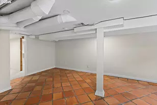 216 S Iowa St, Portland, OR 97239 - Photo 40