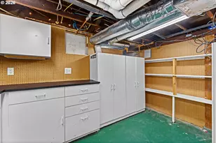 216 S Iowa St, Portland, OR 97239 - Photo 44