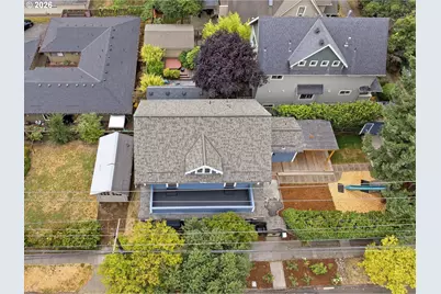 216 S Iowa St, Portland, OR 97239 - Photo 48