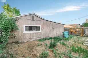 2360 Redwood Ave, Grants Pass, OR 97527 - Photo 16