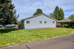 2207 Oregon Ct, Woodburn, OR 97071 - Photo 24