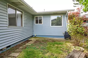 2207 Oregon Ct, Woodburn, OR 97071 - Photo 30