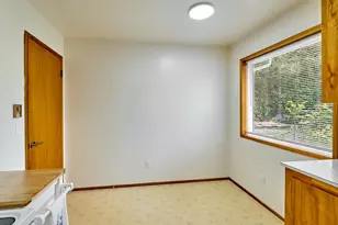 2207 Oregon Ct, Woodburn, OR 97071 - Photo 12