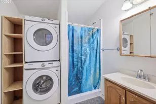 1604 E Taylor Ave, Cottage Grove, OR 97424 - Photo 22