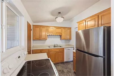 1604 E Taylor Ave, Cottage Grove, OR 97424 - Photo 14