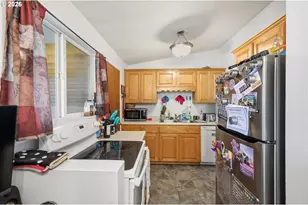 1604 E Taylor Ave, Cottage Grove, OR 97424 - Photo 12